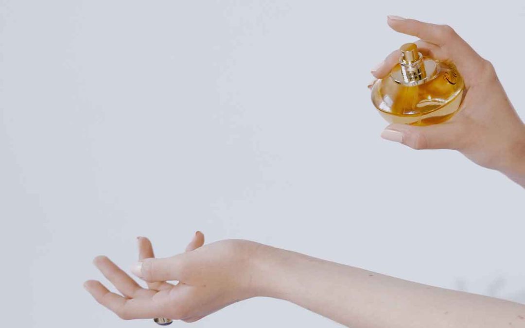 Secretos para que tu perfume dure por más tiempo