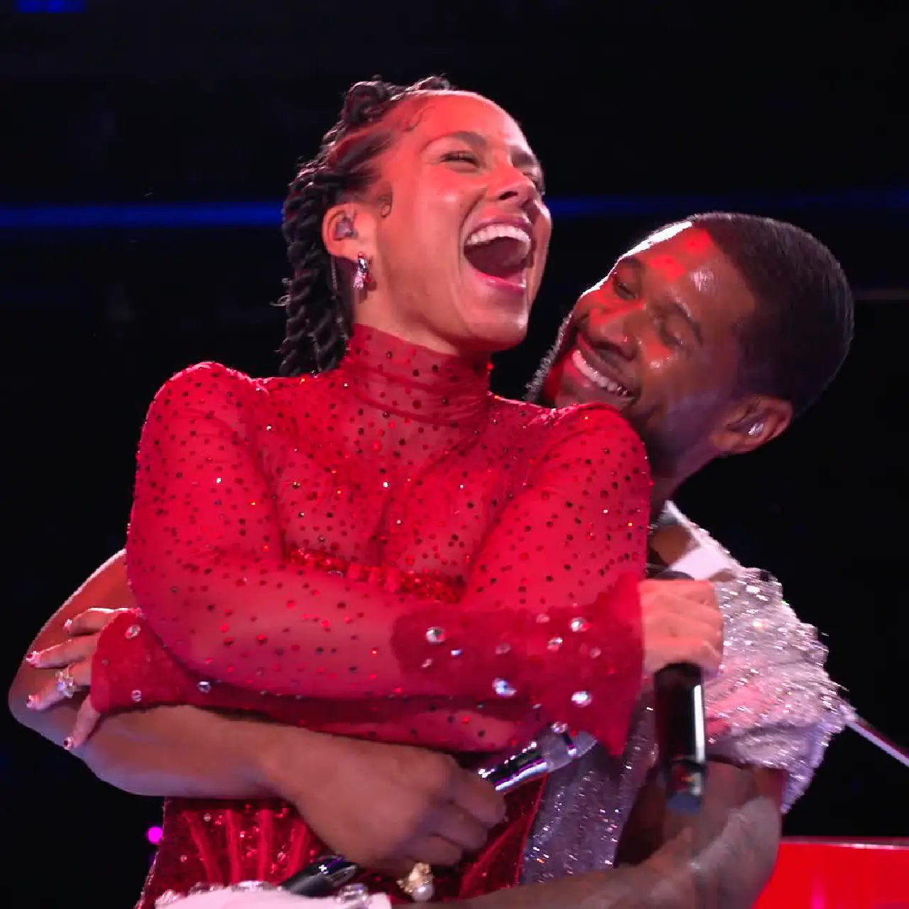 Usher y Alicia Keys brillan en el Show de Medio Tiempo del Super Bowl